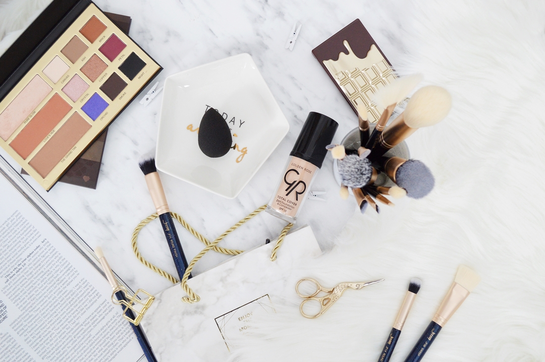 kosmetyki i pędzle drogeria internetowa puderek.com.pl